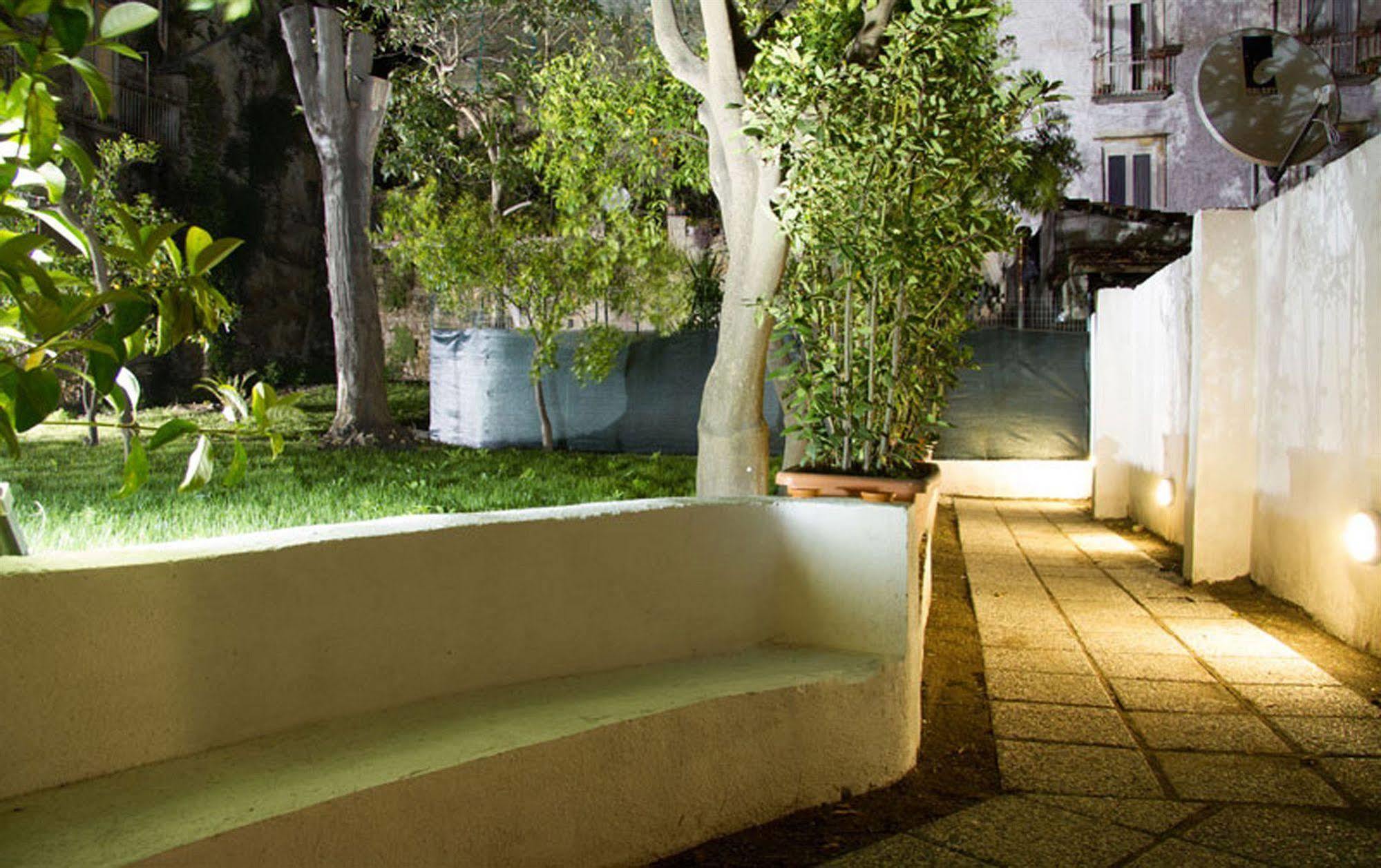 Il Paradiso Di Dante Napoli Exterior foto